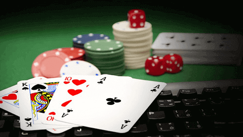 legal poker online keyboard with cards